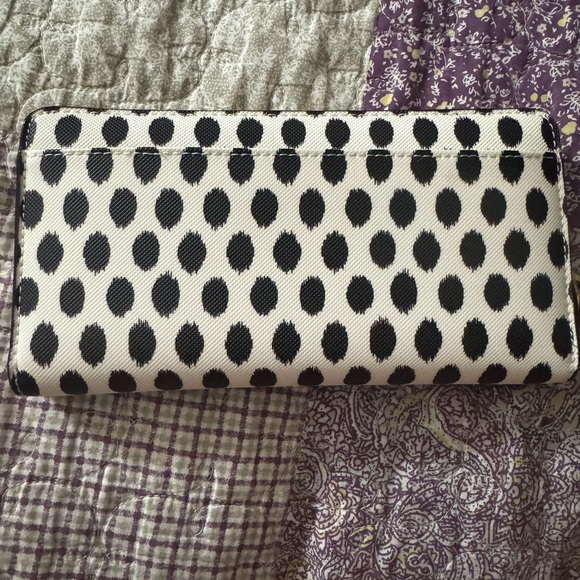 Kate Spade - Picture 2 of 5